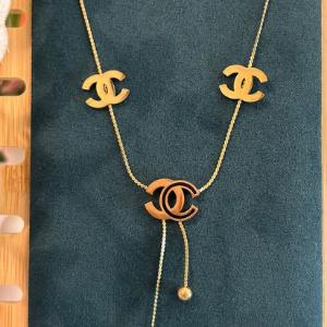 C NECKLACE